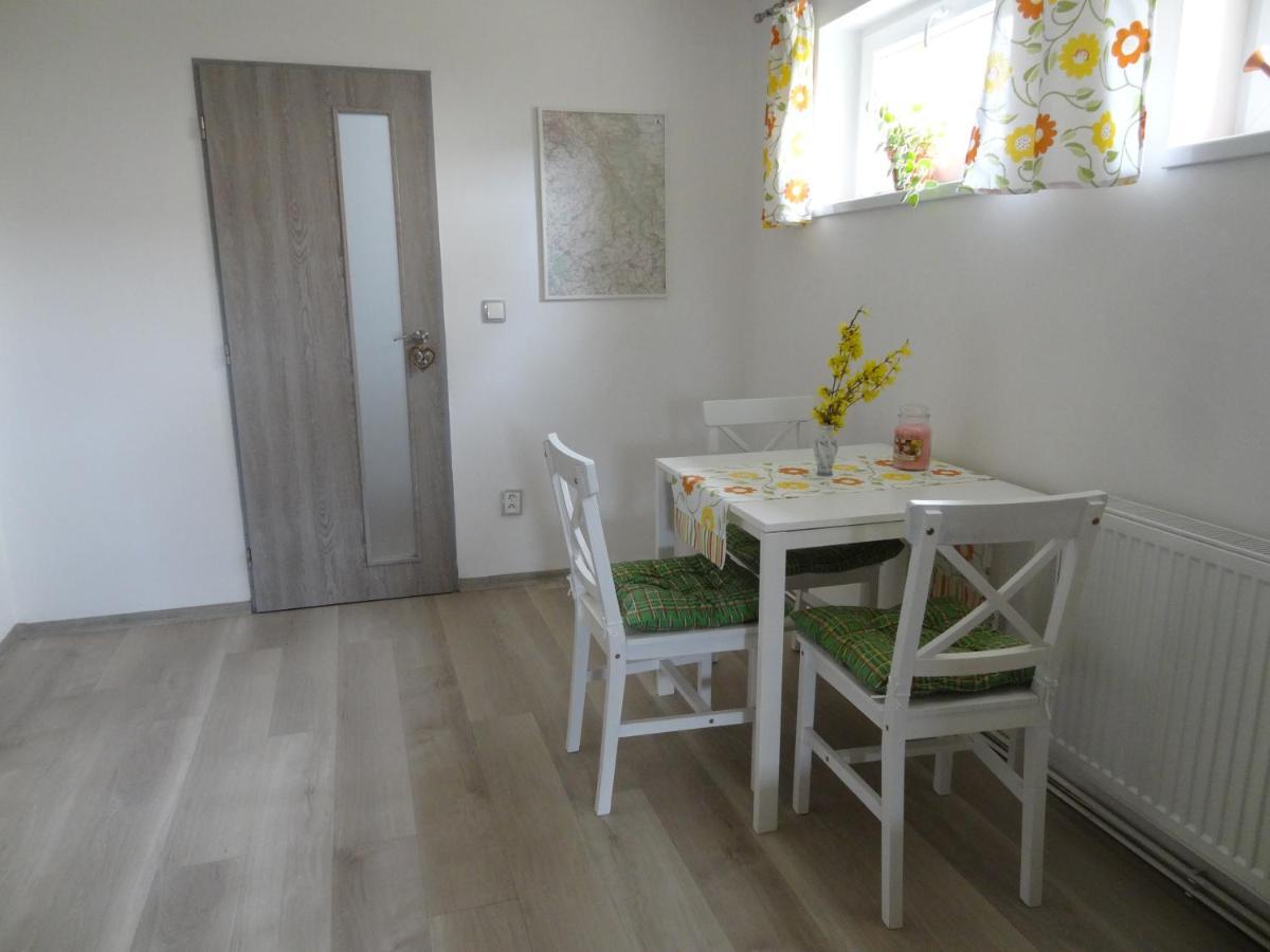 Apartman Karovi ديشتني في أورليتسكيخ هوراخ المظهر الخارجي الصورة